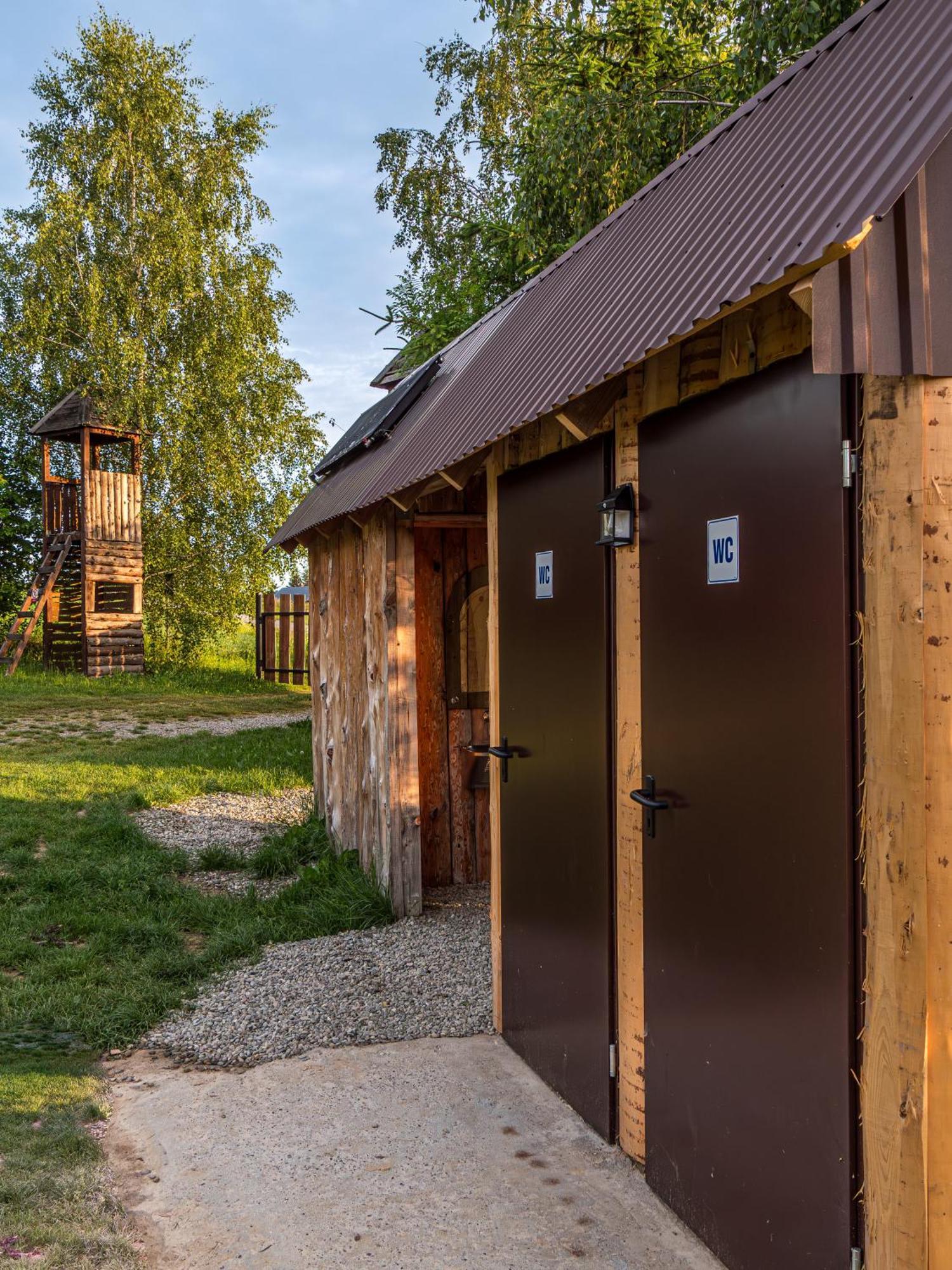 Hotel Fort Wapiti Zalasowa Esterno foto